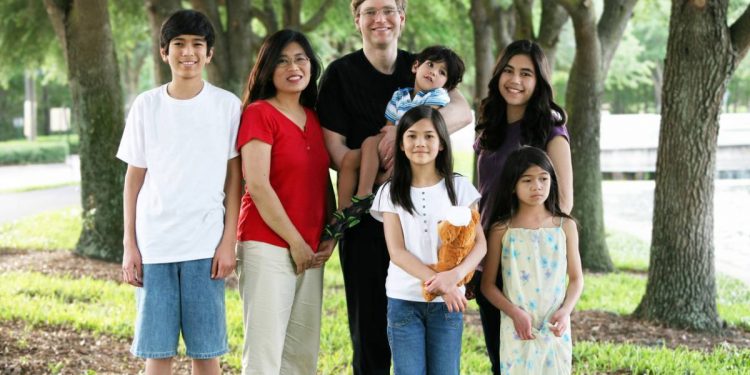 Mutuelle, courses : comment faire des économies avec une famille nombreuse ?